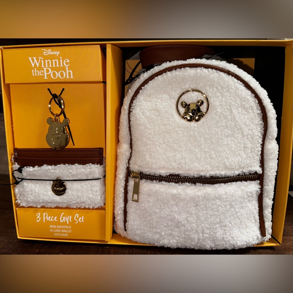 ✅ Super Cute 🥰 Disney Winnie the Pooh 3 Piece Gift Set - NEW - Picture 2 of 3